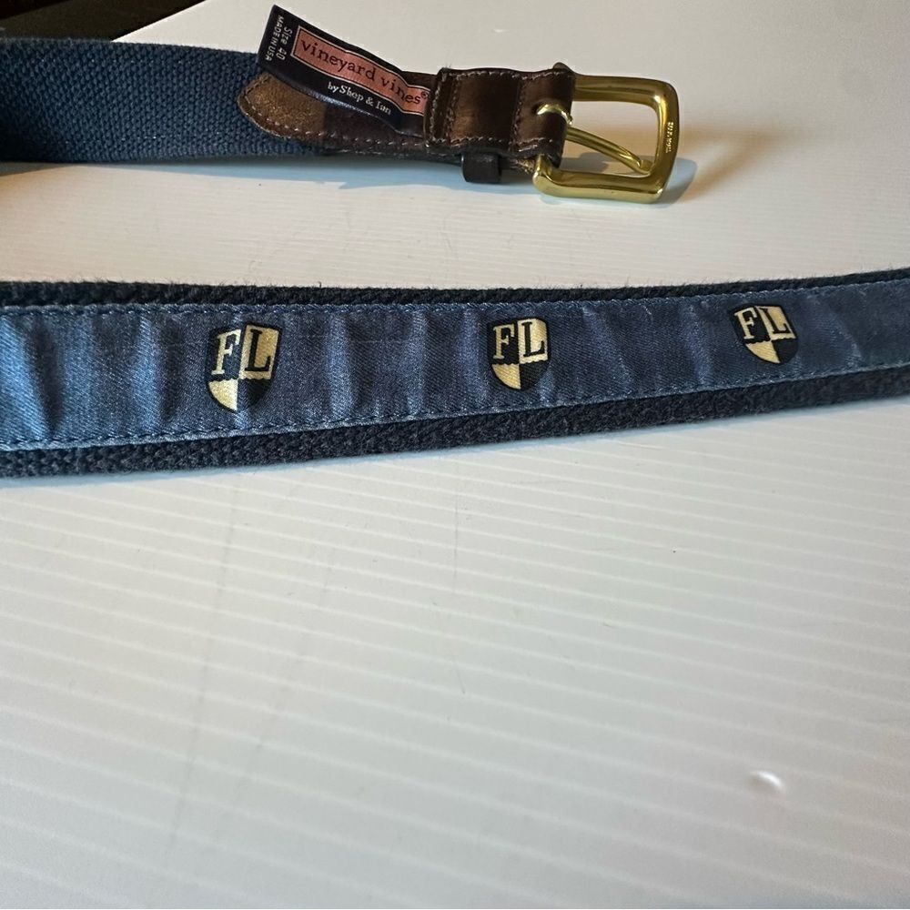 Vineyard vines by Shep and Ian blue belt size 40